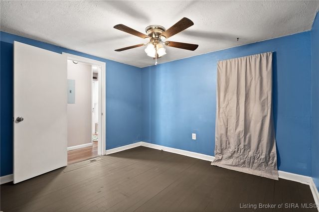 5453 E McCarthy Knob Road, New Albany, IN 47150