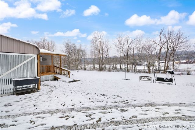 5453 E McCarthy Knob Road, New Albany, IN 47150