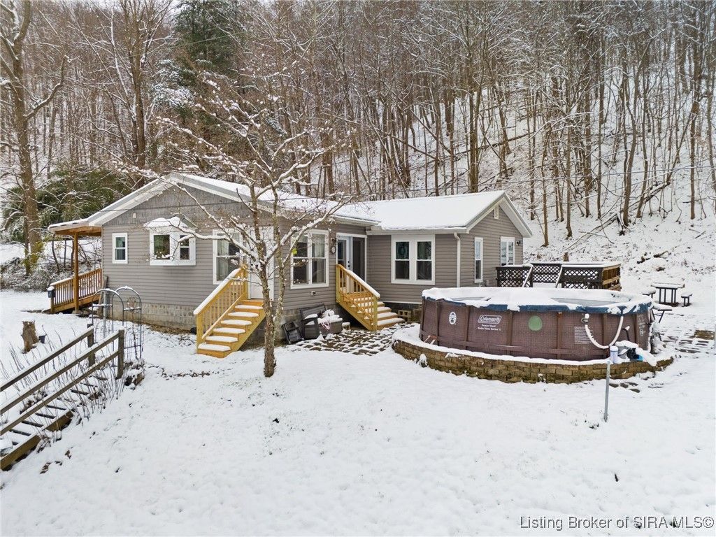 5453 E McCarthy Knob Road, New Albany, IN 47150