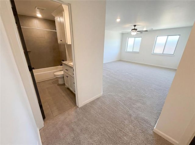 5509 Carmel Creek Drive, Mustang, OK 73064