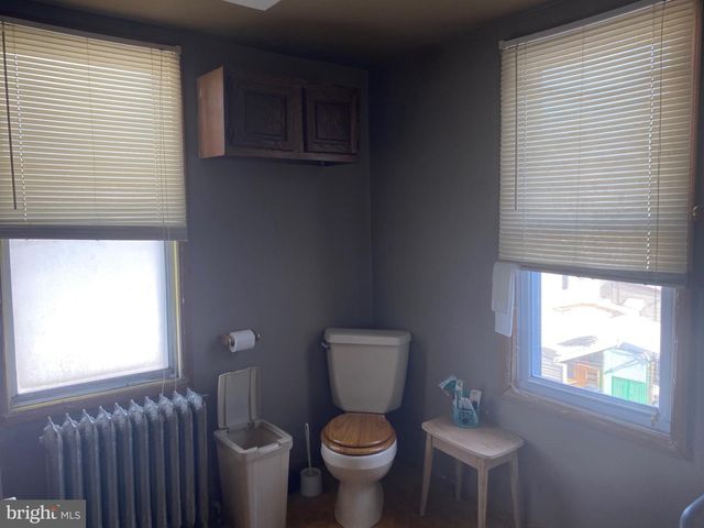 411 W SPRUCE ST, Mahanoy City, PA 17948