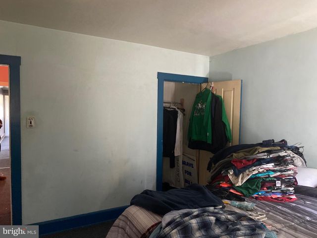 411 W SPRUCE ST, Mahanoy City, PA 17948