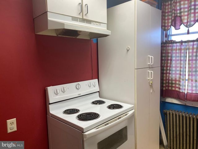 411 W SPRUCE ST, Mahanoy City, PA 17948