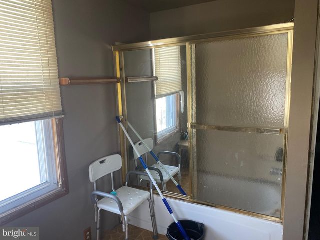 411 W SPRUCE ST, Mahanoy City, PA 17948