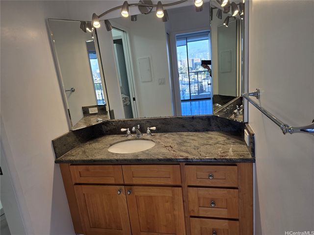 1201 Wilder Avenue 1001, Honolulu, HI 96822