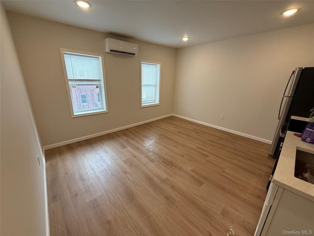 185 Broadway 102, Newburgh, NY 12550