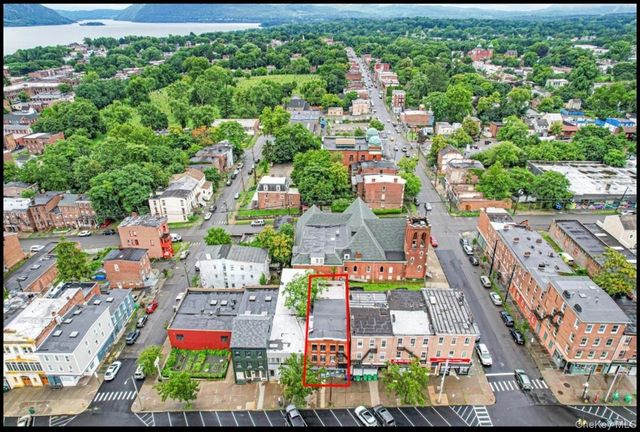 185 Broadway 102, Newburgh, NY 12550