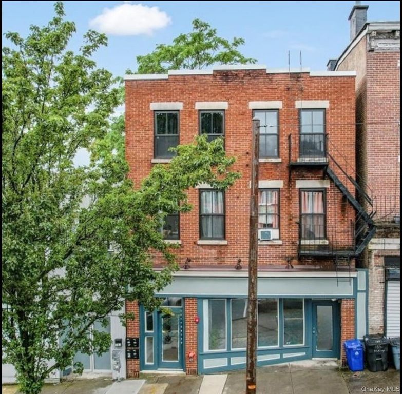185 Broadway 102, Newburgh, NY 12550