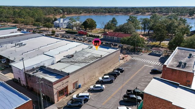 782 Baldwin Avenue, Defuniak Springs, FL 32435