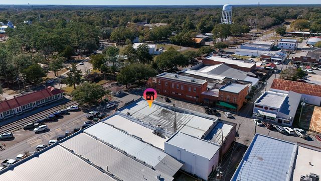 782 Baldwin Avenue, Defuniak Springs, FL 32435