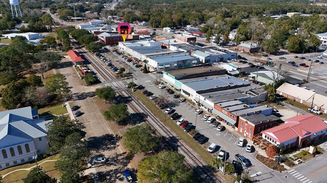 782 Baldwin Avenue, Defuniak Springs, FL 32435