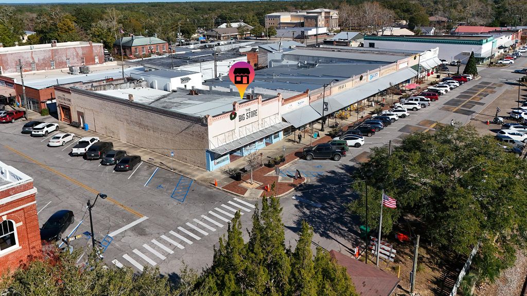 782 Baldwin Avenue, Defuniak Springs, FL 32435