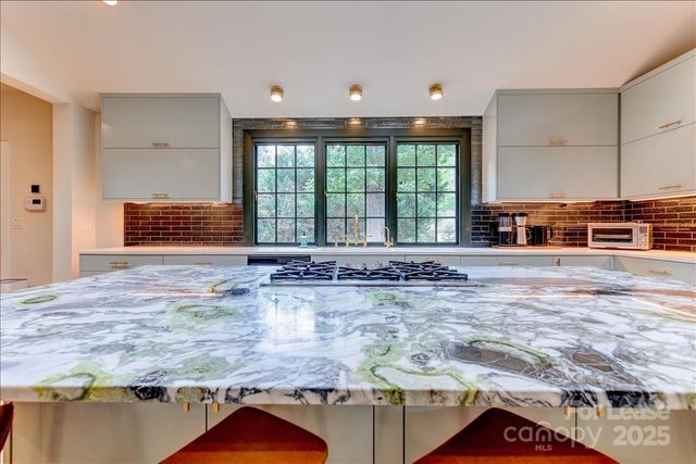 2020 Tippah Avenue, Charlotte, NC 28205