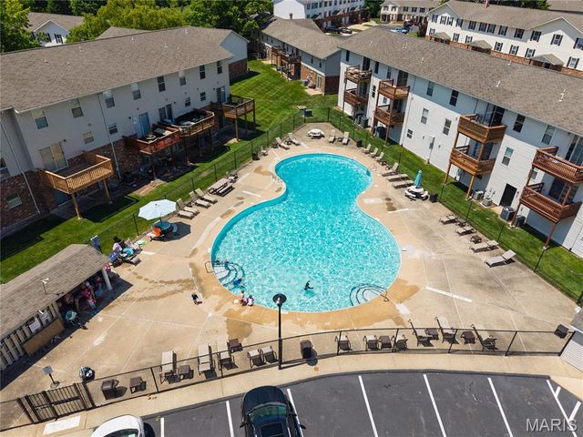 2280 Highland Hill Drive, St Peters, MO 63376