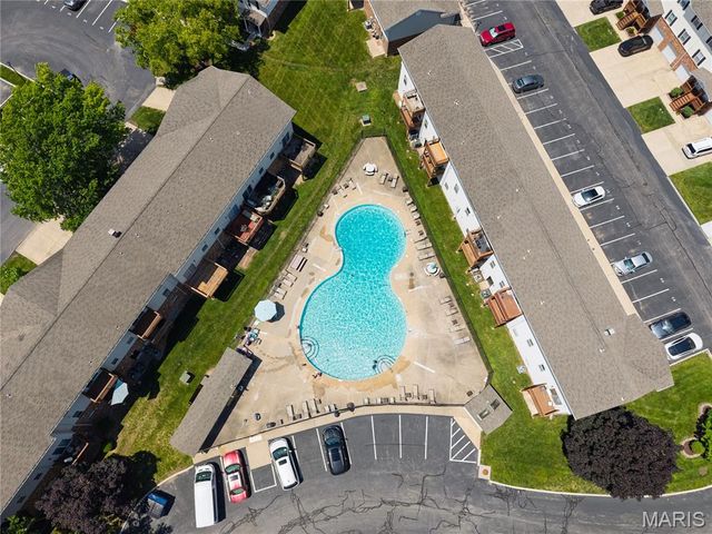 2280 Highland Hill Drive, St Peters, MO 63376