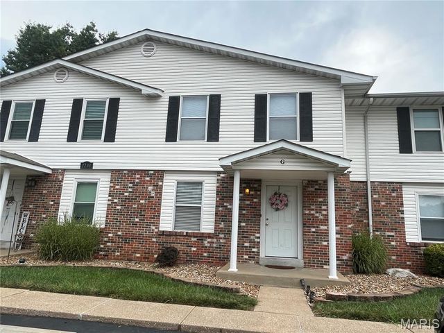 2280 Highland Hill Drive, St Peters, MO 63376