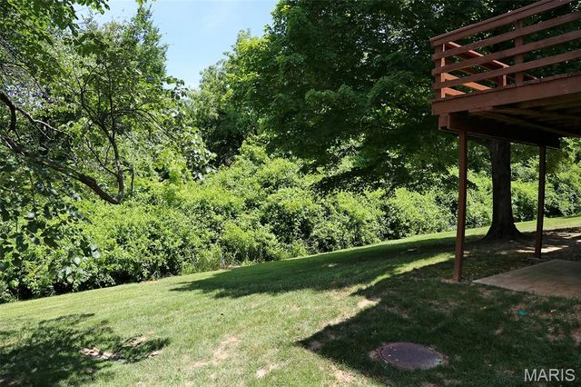 2280 Highland Hill Drive, St Peters, MO 63376