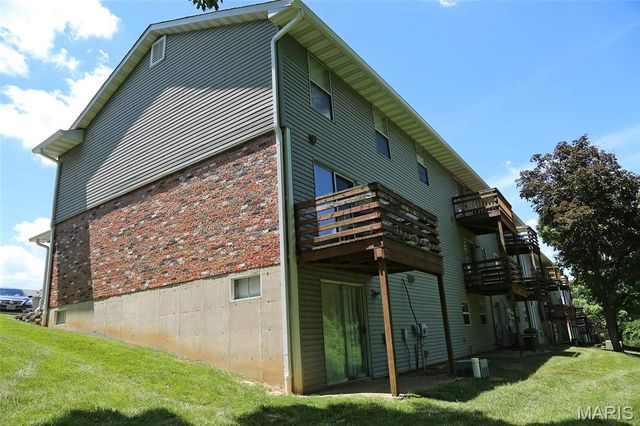 2280 Highland Hill Drive, St Peters, MO 63376