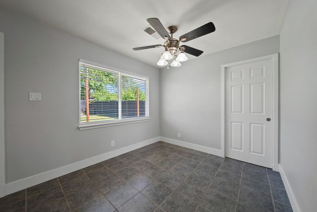 6940 Gillingham Way, North Highlands, CA 95660