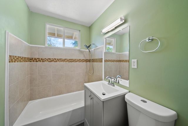 6940 Gillingham Way, North Highlands, CA 95660