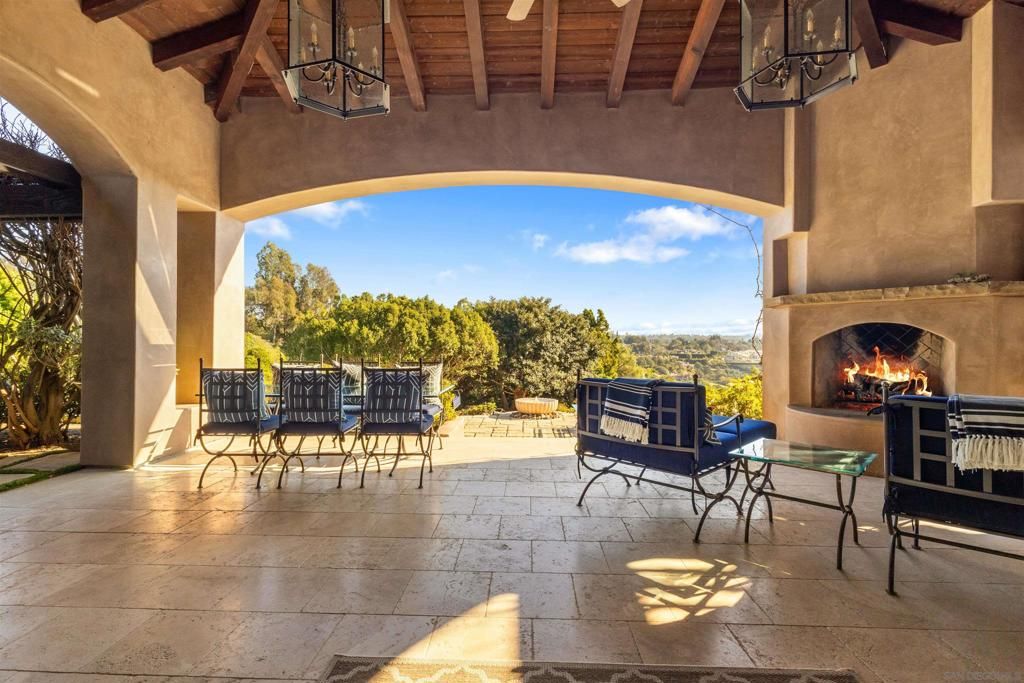Image 17 of property listing at 6871 Las Colinas, Rancho Santa Fe, CA 92067