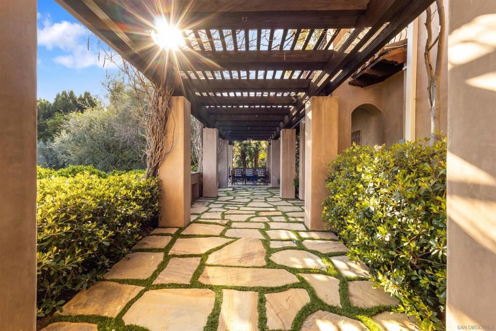 Image 62 of property listing at 6871 Las Colinas, Rancho Santa Fe, CA 92067