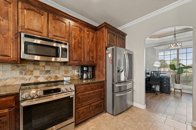 8121 Apollo Drive, Joshua, TX 76058