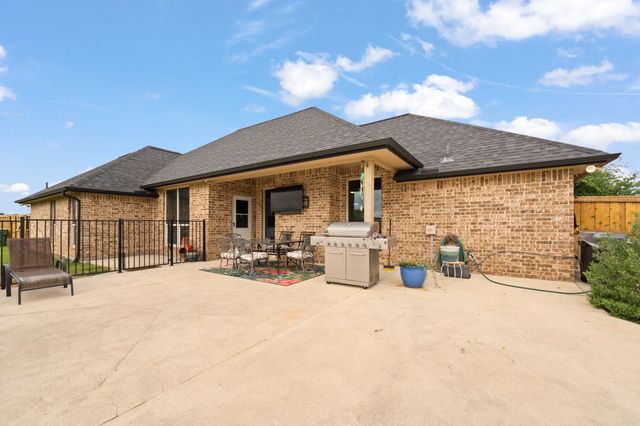 8121 Apollo Drive, Joshua, TX 76058