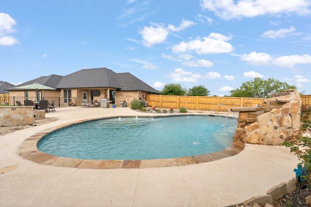 8121 Apollo Drive, Joshua, TX 76058
