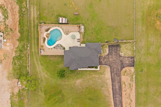 8121 Apollo Drive, Joshua, TX 76058