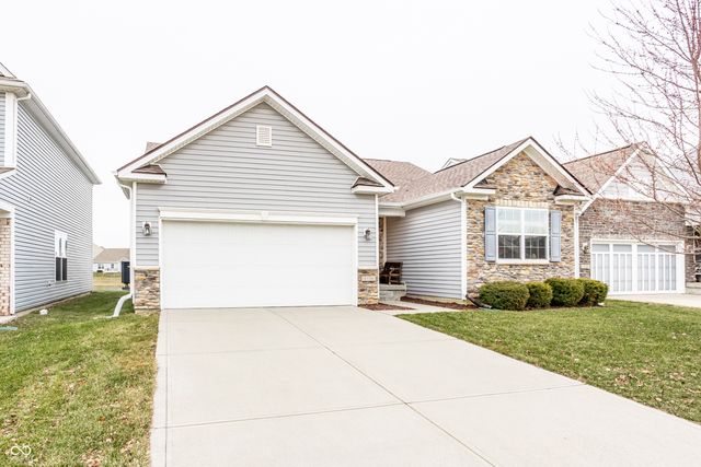6106 Pebblebrooke Road, Whitestown, IN 46075