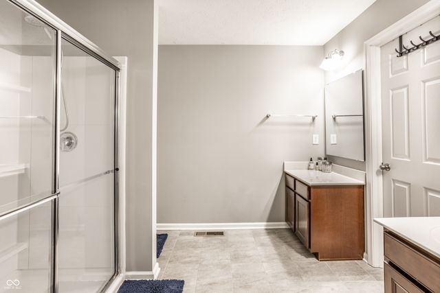 6106 Pebblebrooke Road, Whitestown, IN 46075