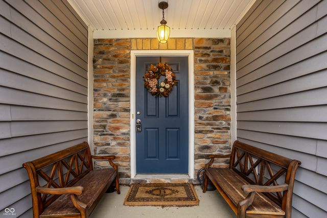 6106 Pebblebrooke Road, Whitestown, IN 46075