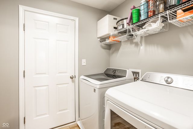 6106 Pebblebrooke Road, Whitestown, IN 46075