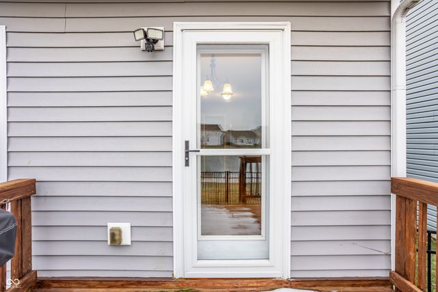 6106 Pebblebrooke Road, Whitestown, IN 46075