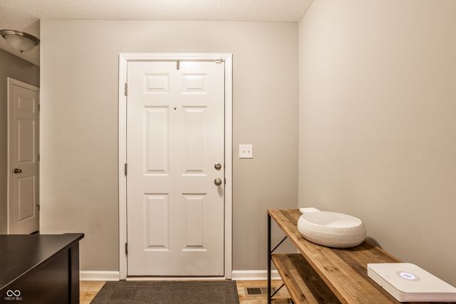 6106 Pebblebrooke Road, Whitestown, IN 46075