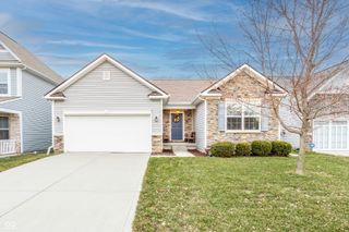 6106 Pebblebrooke Road, Whitestown, IN 46075