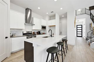 1531 N Red Bud LN 16, Round Rock, TX 78665