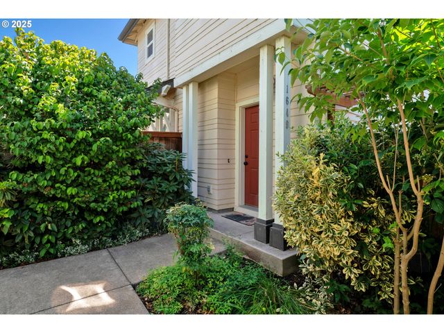 1649 RILEY Ln, Eugene, OR 97402
