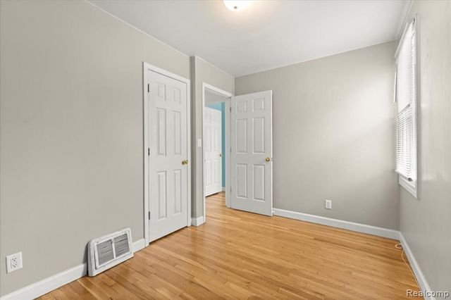 1313 Royal Avenue, Royal Oak, MI 48073