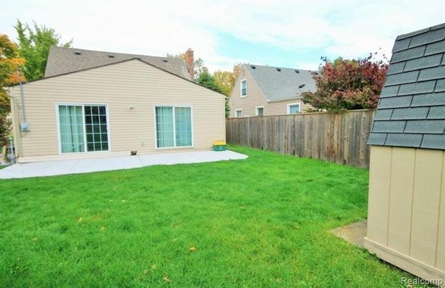 1313 Royal Avenue, Royal Oak, MI 48073