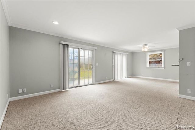 1313 Royal Avenue, Royal Oak, MI 48073