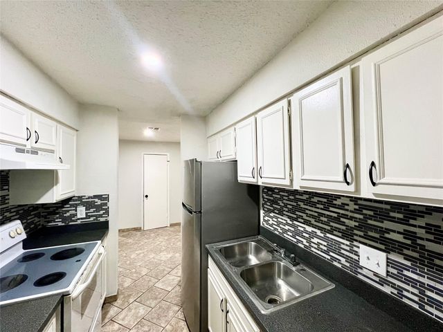 9317 Pagewood Lane, Houston, TX 77063