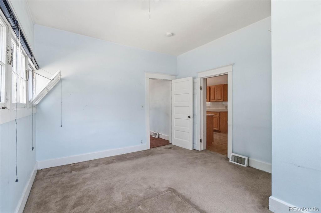 Image 19 of property listing at 5622 Zephyr Street, Arvada, CO 80002