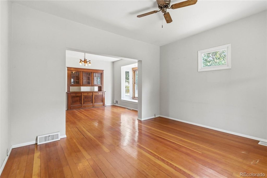 Image 3 of property listing at 5622 Zephyr Street, Arvada, CO 80002