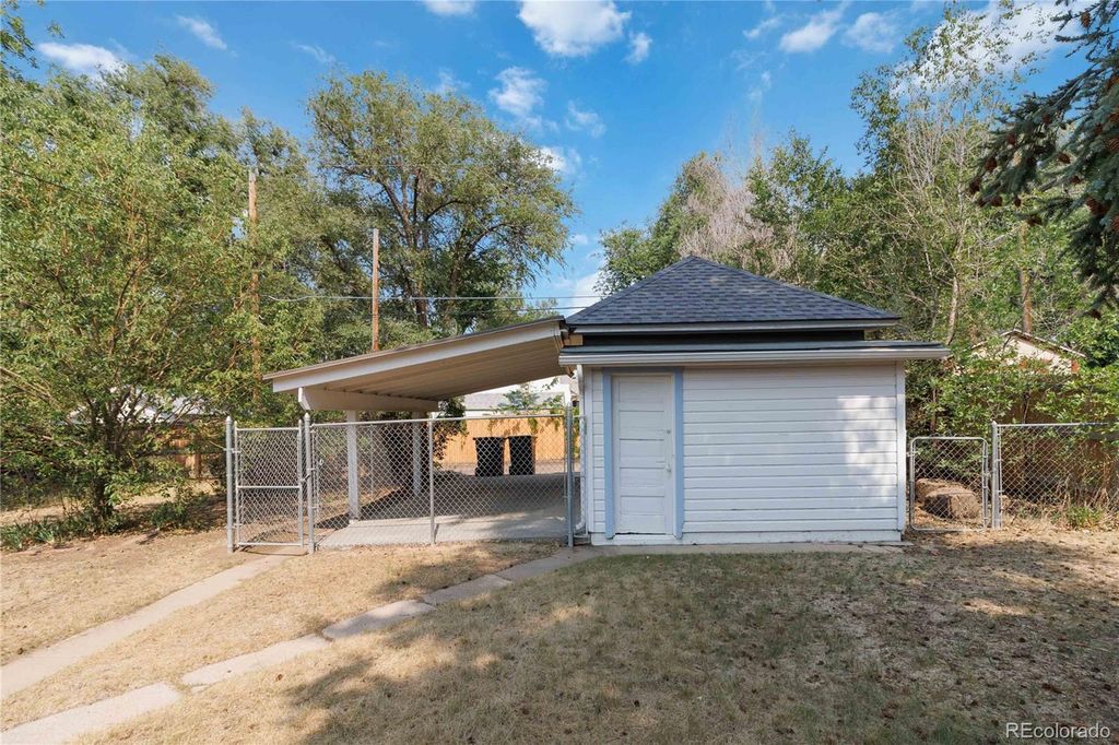 Image 23 of property listing at 5622 Zephyr Street, Arvada, CO 80002