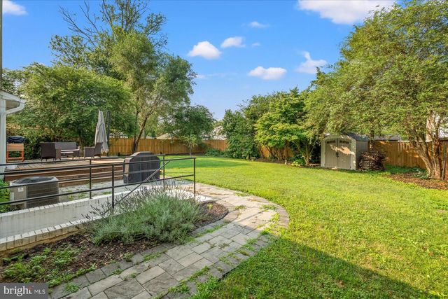 5602 ASHFIELD RD, Alexandria, VA 22315
