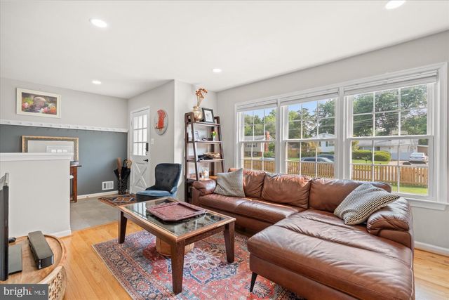 5602 ASHFIELD RD, Alexandria, VA 22315