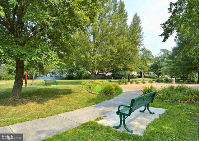 5602 ASHFIELD RD, Alexandria, VA 22315