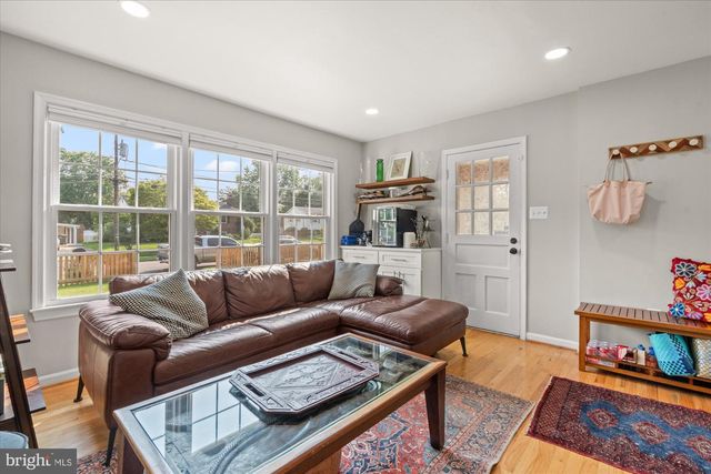 5602 ASHFIELD RD, Alexandria, VA 22315
